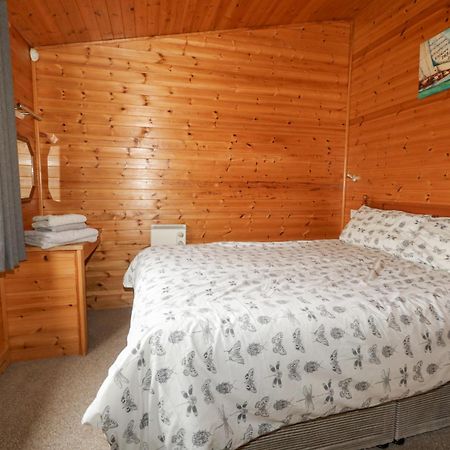 16 Amber Wood Lodge リミントン エクステリア 写真