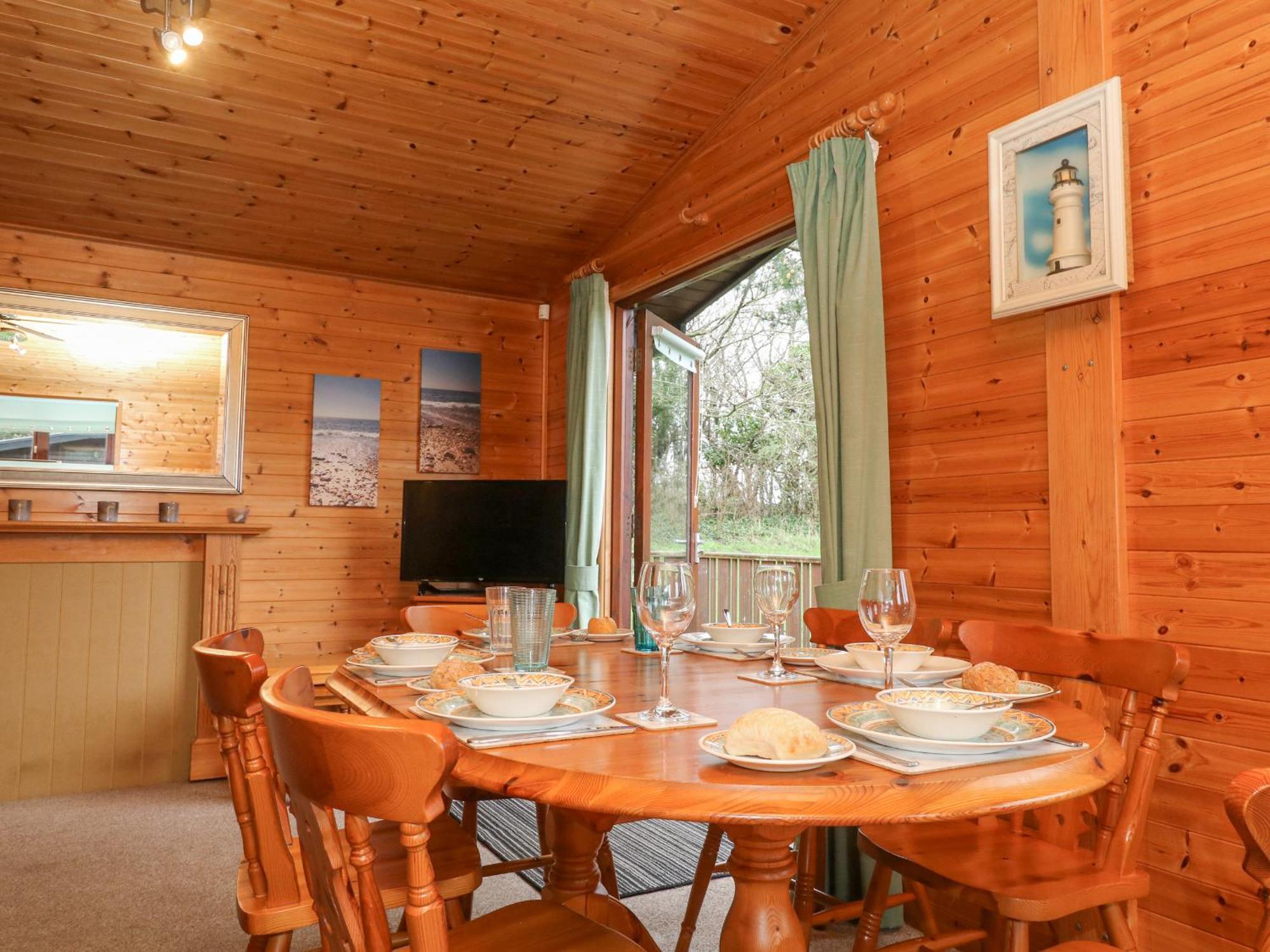 16 Amber Wood Lodge リミントン エクステリア 写真