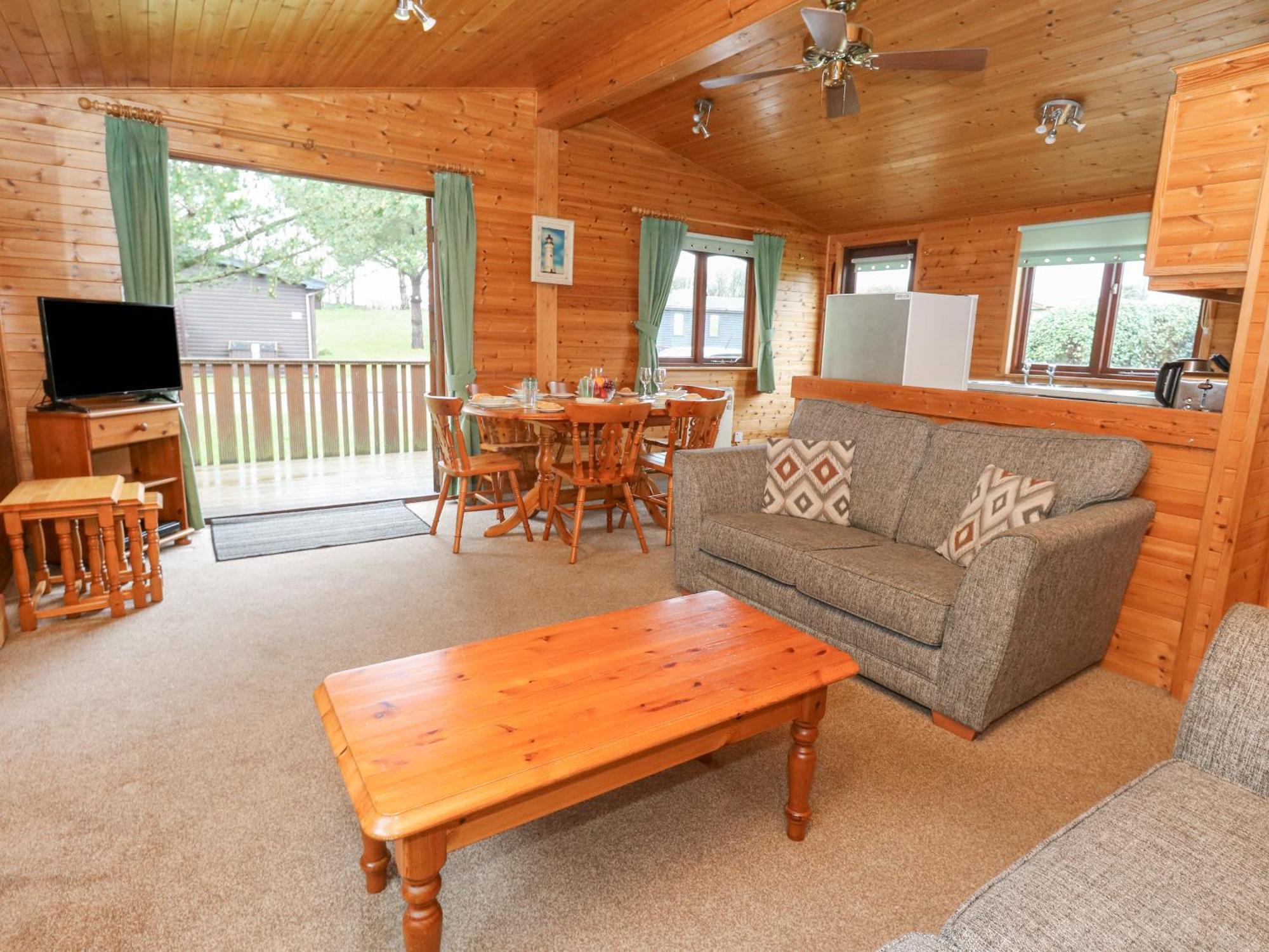 16 Amber Wood Lodge リミントン エクステリア 写真